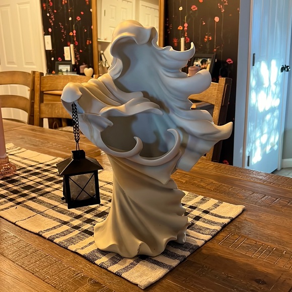 Cracker Barrel Halloween Ghost